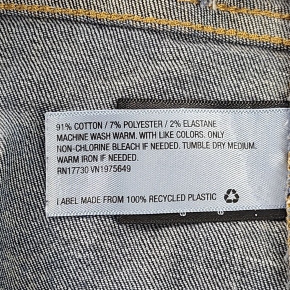 Universal Thread Womens Mid Rise Midi Roll Cuff Jean Shorts Size 8 / 29 R - Picture 7 of 11